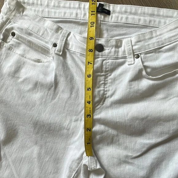 Eileen Fisher Midrise Slim Leg Jeans in White Size 8 Casual Stretch denim - Picture 9 of 12